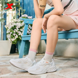 特步 女款网面透气厚底休闲运动鞋 帆白 37