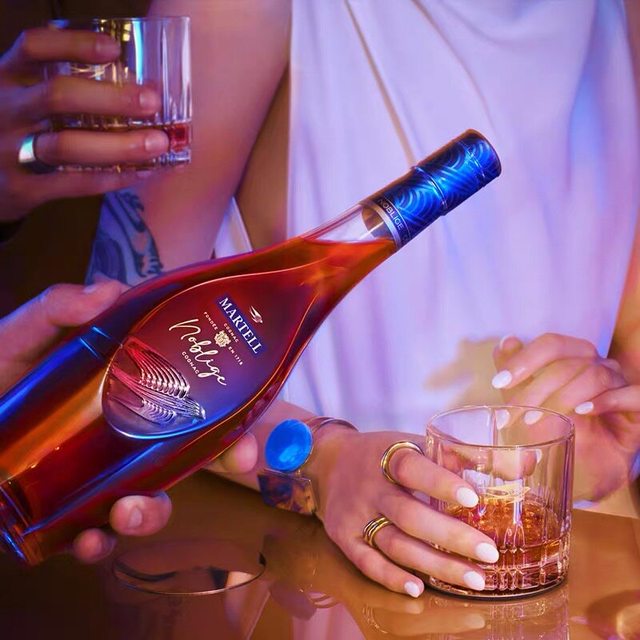 猫币809.54元：马爹利 法国进口洋酒 白兰地名士VSOP700ml*2瓶
