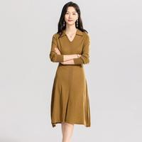 Sanpowa 羊毛翻领V领针织连衣裙