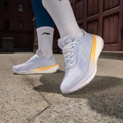 李宁 吾跃3.0 V2 女款跑步鞋