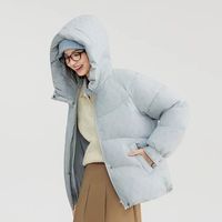 波司登 女子休闲连帽保暖羽绒服