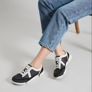 Clarks 其乐女士轻盈舒适三瓣鞋运动休闲鞋