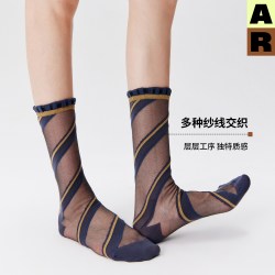 Almond Rocks 女士中筒袜 262A020斜纹金银丝