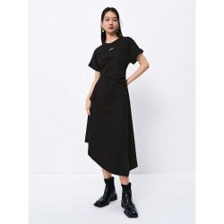 太平鸟 夏不规则时尚高级感圆领连衣裙女