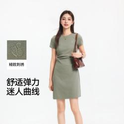 森马 收腰褶皱圆领连衣裙