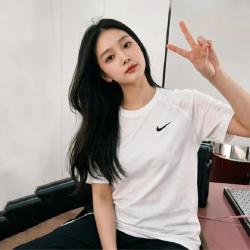 NIKE 男子运动训练短袖T恤