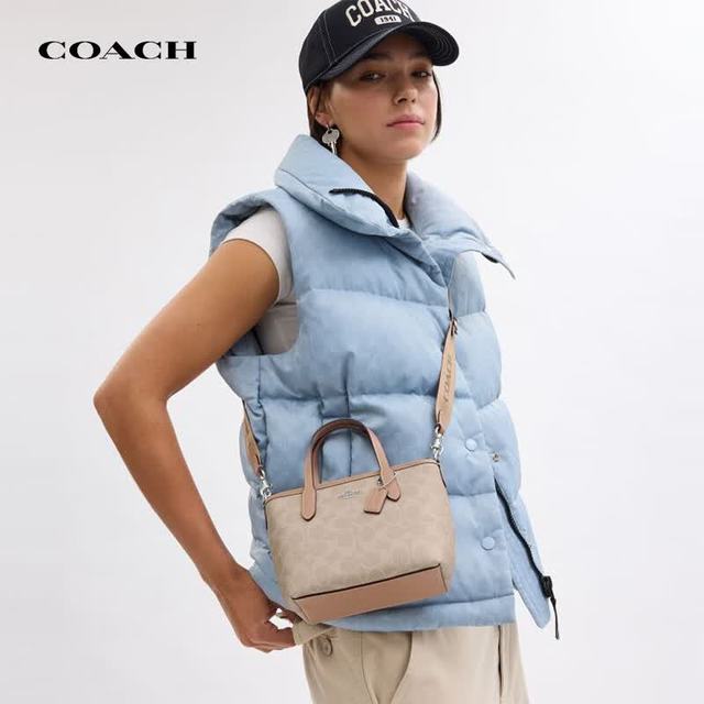 COACH 女士单肩斜挎手提托特包  沙黄色配灰褐色CW032SVPWH