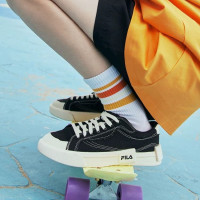 FILA FUSION POP 情侣款复古帆布鞋