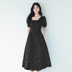 伊芙丽 女士方领碎花泡泡袖连衣裙
