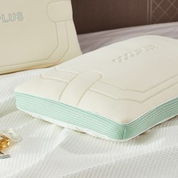 富安娜 乳胶枕头泰国进口正品成人呵护颈椎家用小冰皮