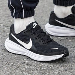 NIKE 男款跑步鞋 CJ1682-004