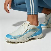adidas阿迪达斯 F50梅西系列碎钉足球鞋