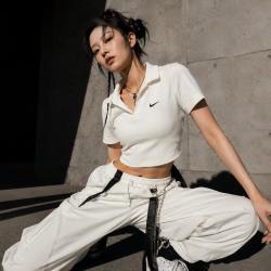 NIKE 时尚休闲 日常舒适 女子翻领短袖上衣