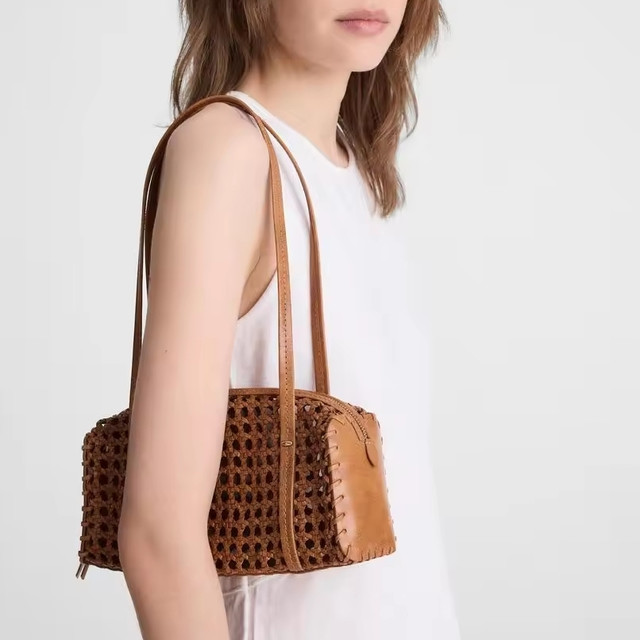 限新用户：madewell The Brioche Mini 镂空编织迷你法棍腋下包 三色可选