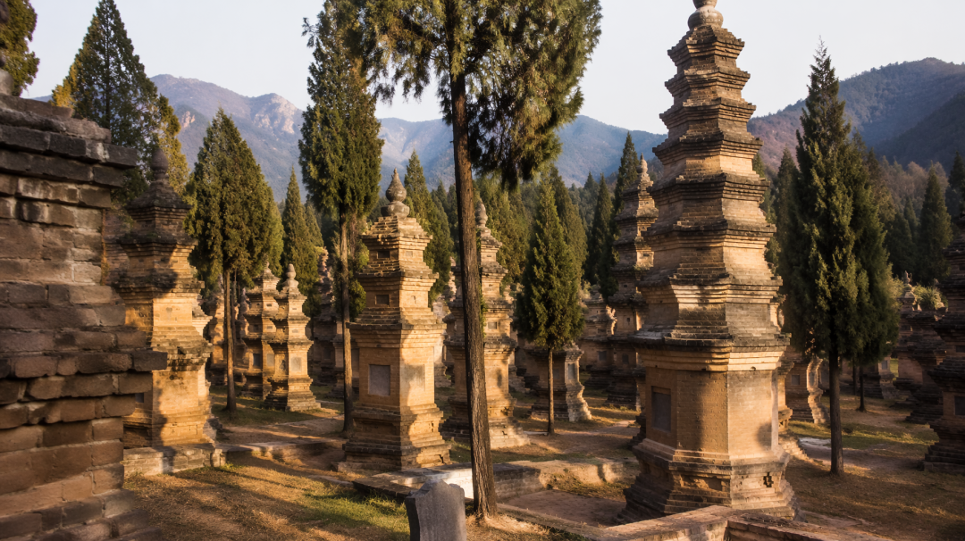 第14篇:嵩岳寺塔,它有4个世界标签,是中国古塔进化史上的一个"孤点",全世界最孤独的十二边形