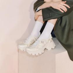 思加图 女士厚底增高运动休闲鞋