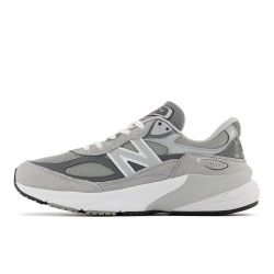 new balance 女款 FuelCell 990 V6 运动鞋