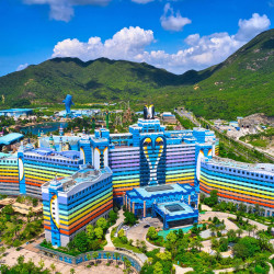 珠海长隆企鹅酒店1晚+度假区接驳车+三人两天海洋王国门票+三人长隆秀普通座门票