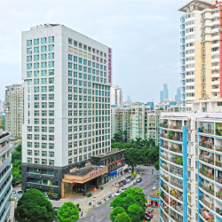 南宁景都国际大酒店（南湖公园滨湖路地铁站店）1晚