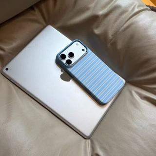 C 海盐奶菲林硬壳 iPhone17ProMax A款