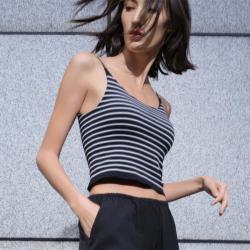 Ubras 夏季条纹背心辣妹短款带胸垫一体免穿内衣打底吊带女