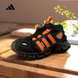 adidas 2026夏季男女小童鞋网面防滑软底旋钮户外运动包头沙滩凉鞋