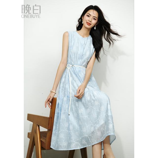 晚白 精致绣花 无袖连衣裙 女