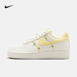 NIKE 2026年女子 AIR FORCE 1 '07 LX运动休闲鞋 IW2348-170