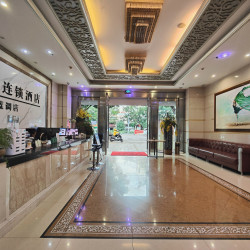 阿富尔连锁智慧酒店（玉溪城西客运站店）1晚