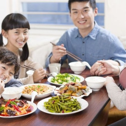 午餐晚餐、接送孩子、简单家务全包