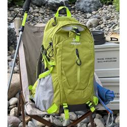尤克达蒂 户外轻便登山包 男旅行徒步爬山装备背包 女大容量旅游双肩包
