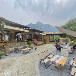 坡峰岭咖啡馆玫瑰花语拿铁