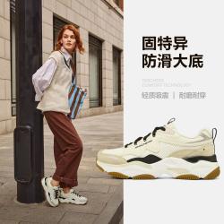 斯凯奇 厚底增高 女士休闲鞋  偏大