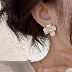 花饰庄园 S925银针水晶花朵珍珠耳钉女小众设计感耳环耳饰 A643浅粉色