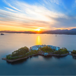 voco千岛湖绿发阳光酒店客房1-2晚含早+多项游玩权益
