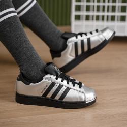 adidas 三叶草 女款板鞋 银色贝壳头