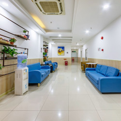 乐竹LOFT酒店（深圳宝安流塘地铁站店）1晚