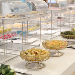 深圳富临大酒店1晚+单人自助素食餐(可选午/晚餐)