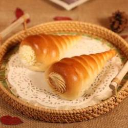 新侨三宝乐面包店 黄油牛角&花生黄油牛角