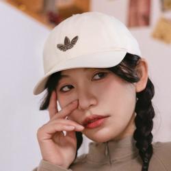 adidas 男女同款白色休闲时尚舒适运动遮阳棒球帽