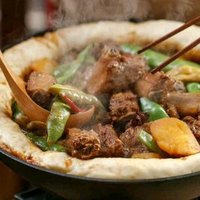 铁锅炖草鸡
