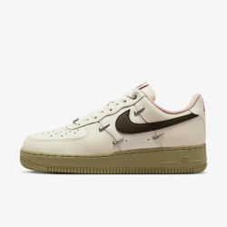 NIKE 女鞋马年限定空军一号米白棕AF1四勾低帮板鞋IQ9802-022