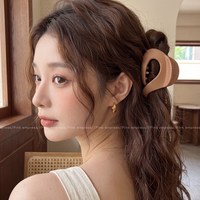 歌米诺 浅咖抓夹女2026新款高级感后脑勺发夹半扎发夹子小发卡鲨鱼夹发饰