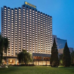 Shangri-la 北京香格里拉饭店1晚+双人游船票+太平洋海底世界门票+新阁酒廊礼遇+MiniBAR+游泳健身+停车服务+500元餐...