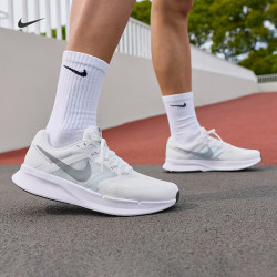 NIKE RUN SWIFT 3 男款跑步鞋 DR2695-122