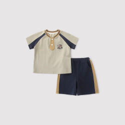 巴厘小猪 男童套装2025夏季短袖薄款宝宝运动服假领带学院风儿童夏装 浅灰绿 100