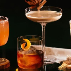 店内经典/特调鸡尾酒 任选两杯