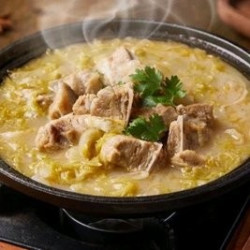 脊骨炖酸菜3-4人餐（含主食、凉菜）
