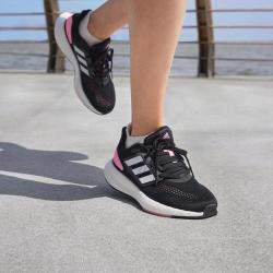 adidas PUREBOOST 22 W 女子跑步鞋