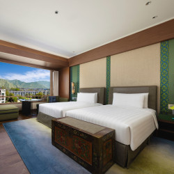 拉萨香格里拉大酒店3晚+豪华阁尊享礼遇1套+网红藏装旅拍1份+弥散式氧吧及客房供氧服务1份+藏地欢迎礼*1份+回到...